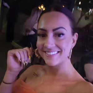 Meet your Posher, Jasmine